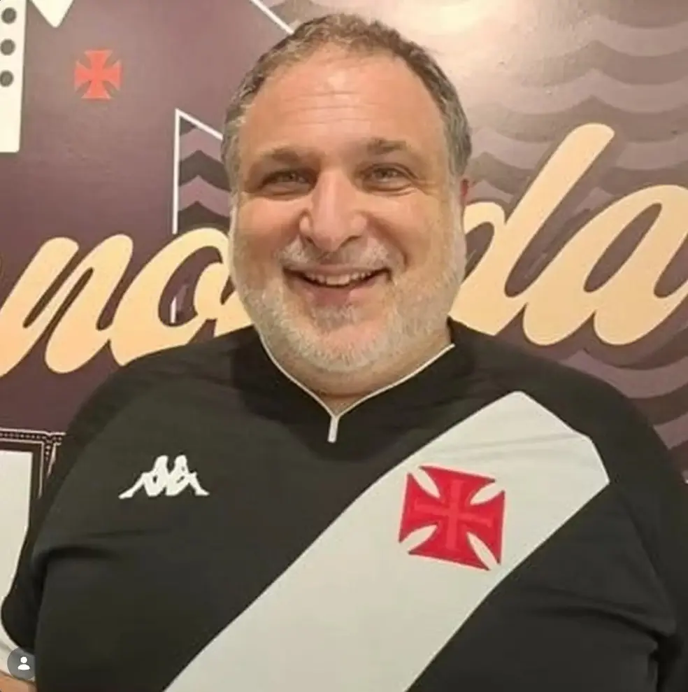 Pedro Strozenberg se candidata à presidência do Vasco em oposição a Pedrinho