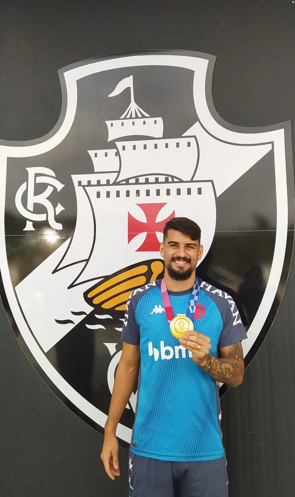 Santa Cruz avança em negociações para contratar Ricardo Graça, ex-zagueiro do Vasco